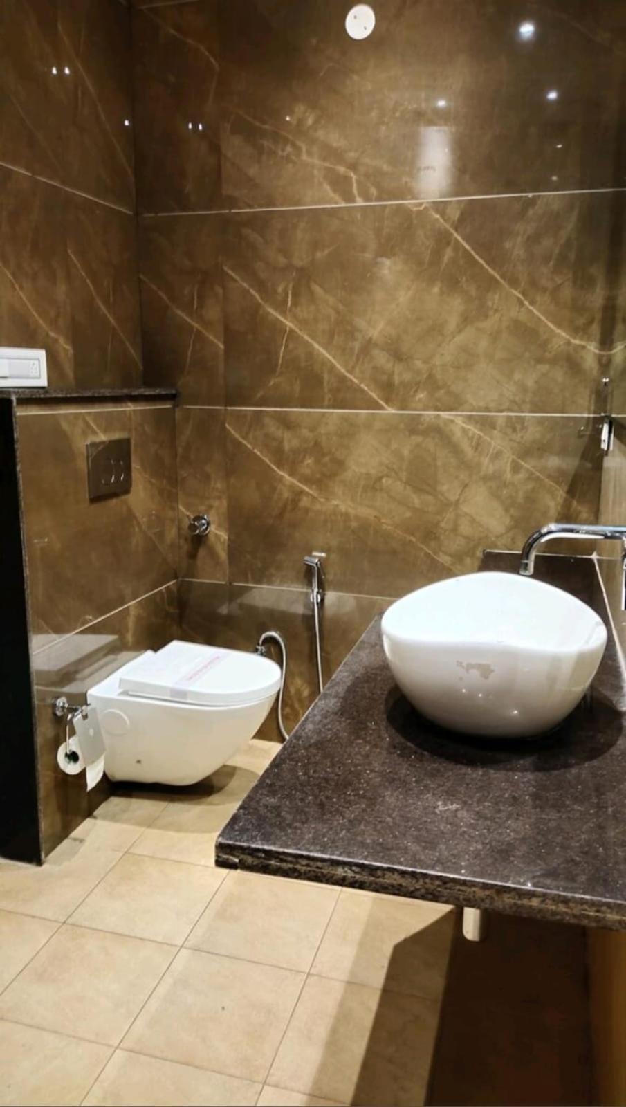 Hotel Pearl Wood Zirakpur Bagian luar foto
